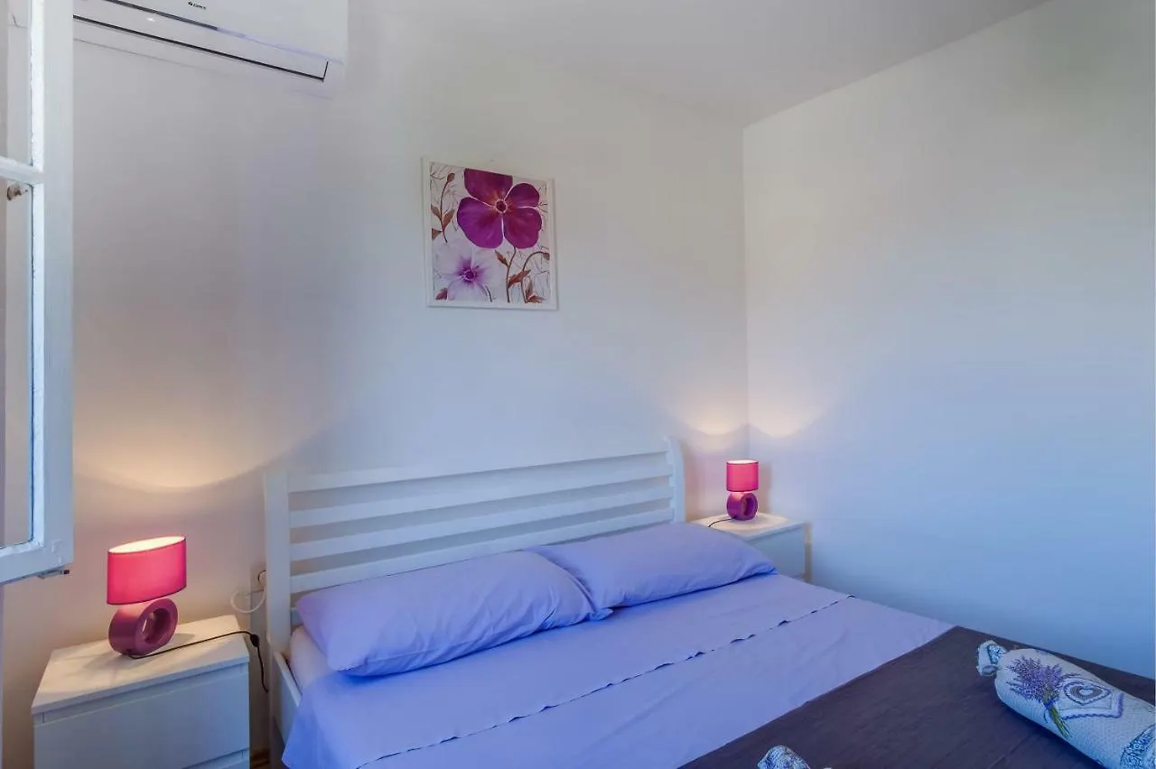Hotel Vila Bugevilija Mali Lošinj 0*,  Kroatien